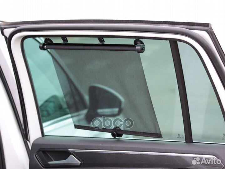 Шторки солнцезащитные выдвижные, рулонного