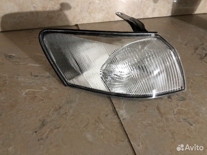 Фара на Камри v30