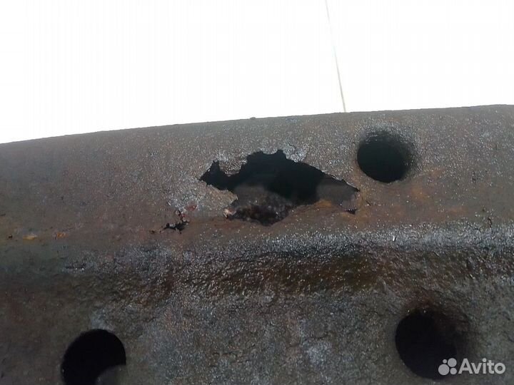 Усилитель переднего бампера (SsangYong Rexton)