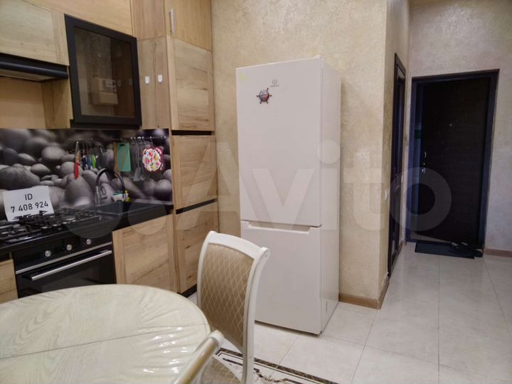 2-к. квартира, 32 м², 1/6 эт.