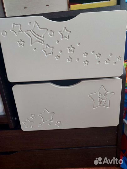 Детская кроватка с маятником