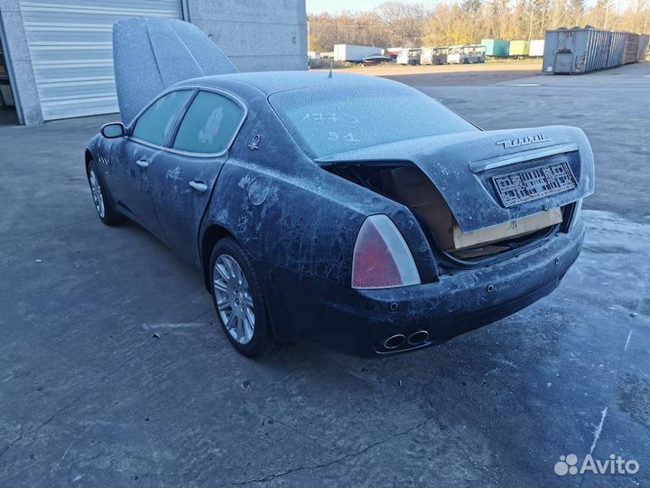 Уплотнитель двери Maserati Quattroporte 5 2006