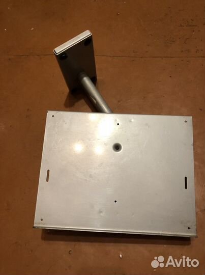 Подставка, кронштейн под телевизор