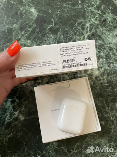 Беспроводные наушники apple airpods