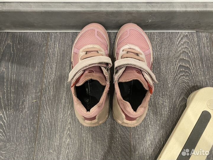 Кроссовки для девочки 30 размер