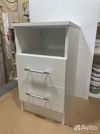 Стол школьника с тумбой