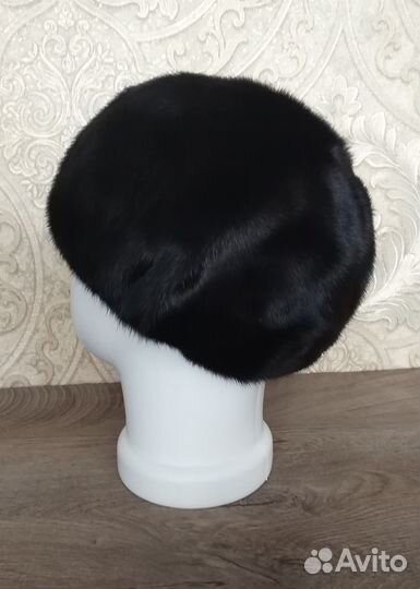 Черный норковый берет