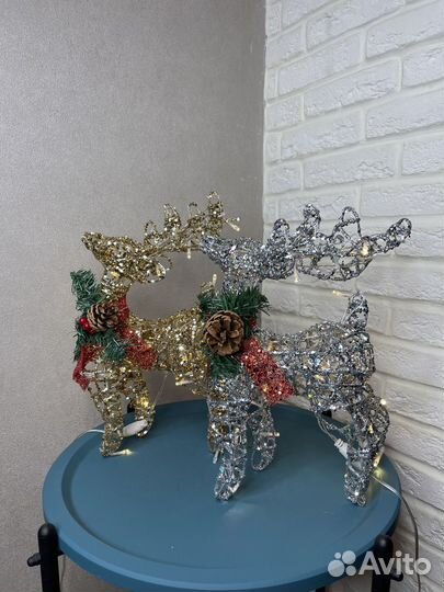 Новогодний олень гирлянда украшения дома