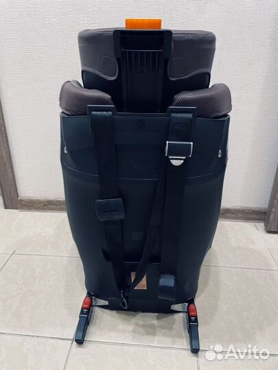 Детское автокресло Chicco Universal