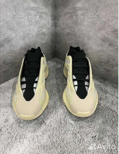 Кроссовки adidas yeezy 700 v3