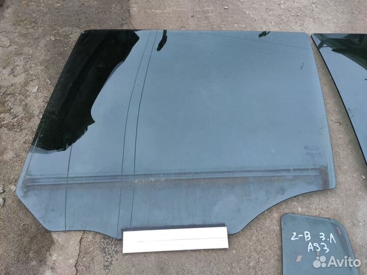 Стёкла задних дверей AS3 затемненные Opel Zafira B