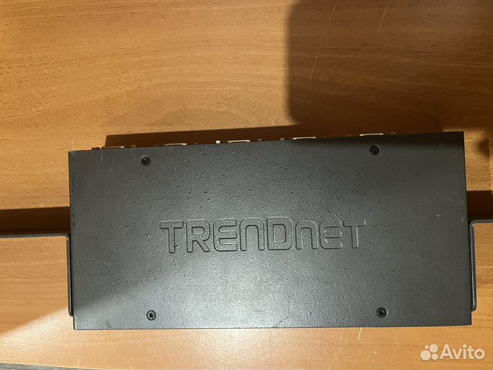 Переключатель trendnet TK-401R 4-портовыЙ