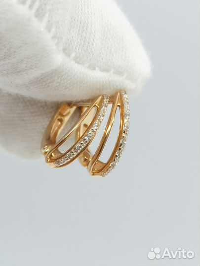 Серьги с синтетическим камнем Золото