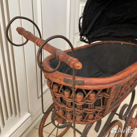 Коляска для кукол (антиквариат)