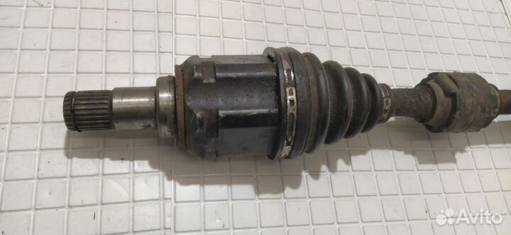 Полуось передняя левая Toyota Camry V40