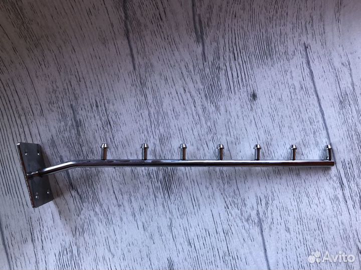 Торговое оборудование для магазина одежда