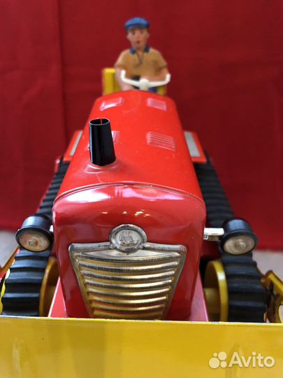 Трактор гдр