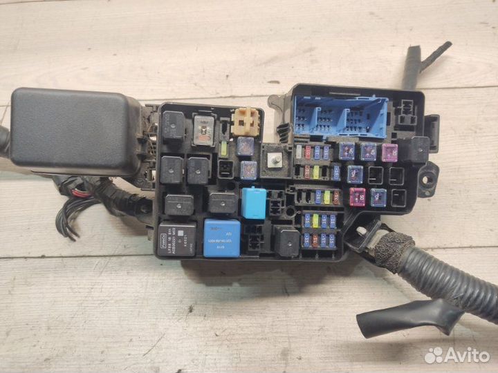 Блок предохранителей Mazda 3