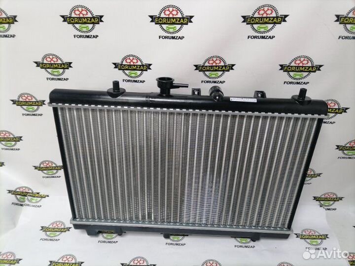 Радиатор охлаждения двигателя Kia Rio 1.3-1.5