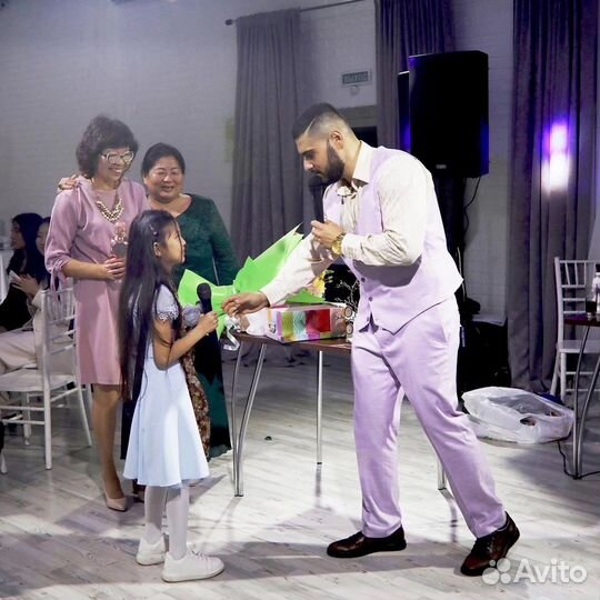 Ведущий (тамада) на праздник