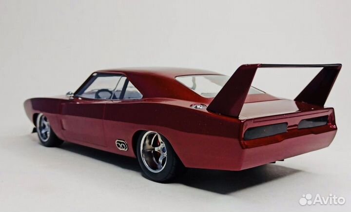 Dodge Charger Daytona 1969 Custom 1:18 Green Light