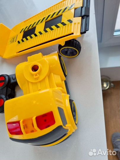 Автовоз игрушка на радиоуправлении