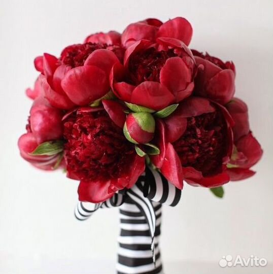 Свадебный букет из пионов