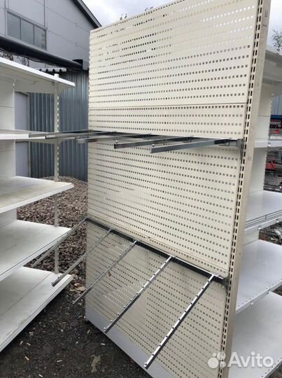 Стеллажи металлические перфорированные в магазин