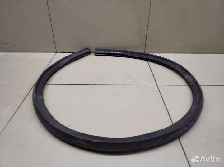 Уплотнитель капота Cruze 2009-2016