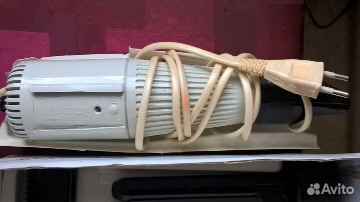 Фен бытовой с насадками 