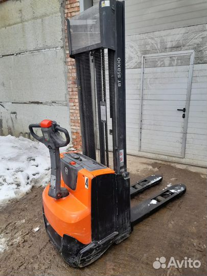Штабелер самоходный SWE-120/3300 BT Швеция