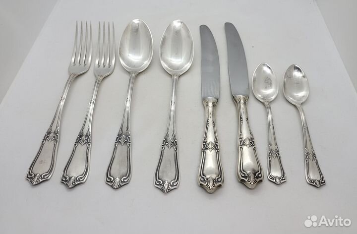 Серебряный столовый набор на две персоны