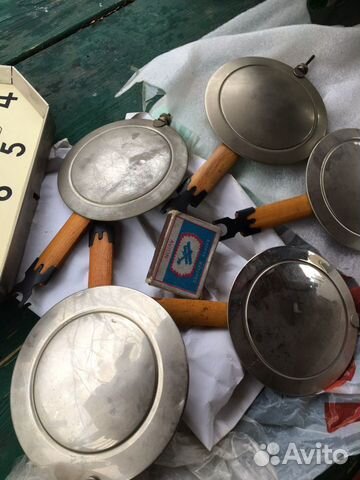 Часы очз Янтарь четвертные -корпуса,маятник и др