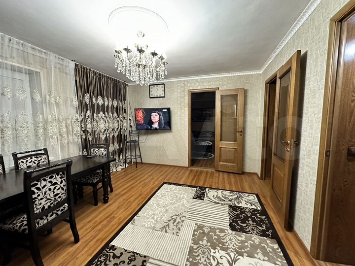 Дом 100 м² на участке 1,55 га