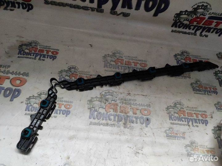 Крепление бампера заднее правое Toyota Camry ACV51