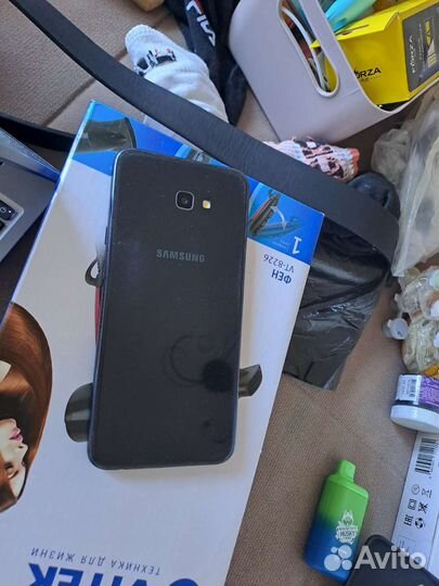 Телефон Samsung galaxy j4+