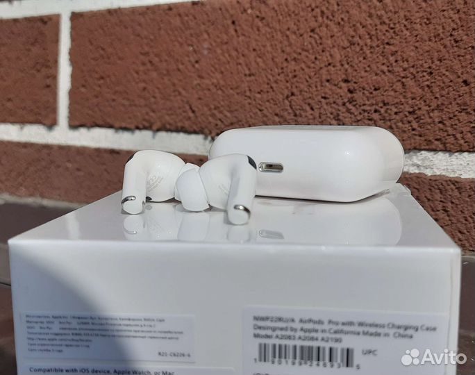 Наушники AirPods Pro