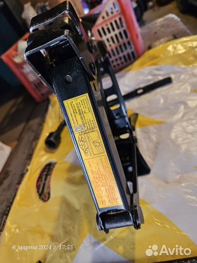 Домкрат Hyundai, KIA оригинал