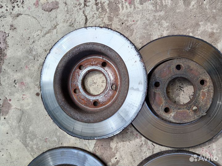 Тормозные диски б/у Ford Focus 3