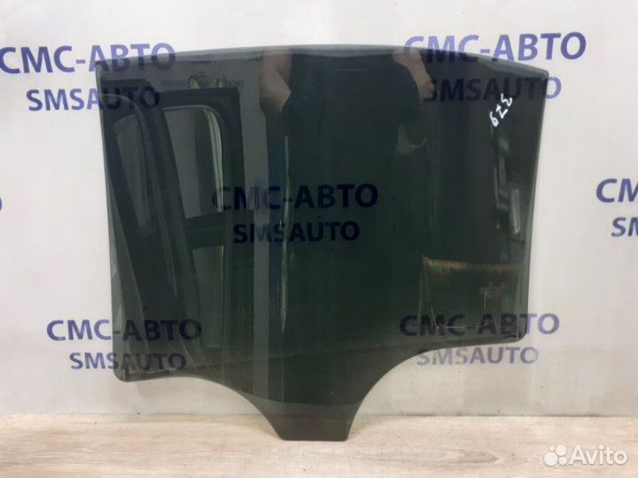 Стекло двери заднее правое Mercedes-Benz C-Class