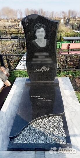 Памятник Гранит, комплект все включено. Установка