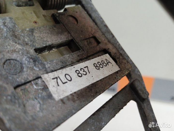 Ручка двери наружная передняя правая Volkswagen