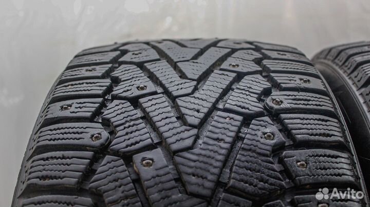 Pirelli Ice Zero 245/40 R18 97H