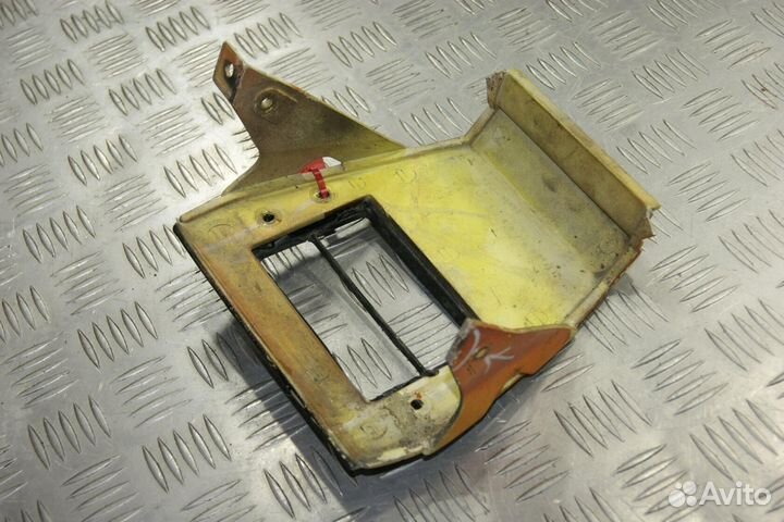 Пластик стоп-сигнала Yamaha FZR400RR