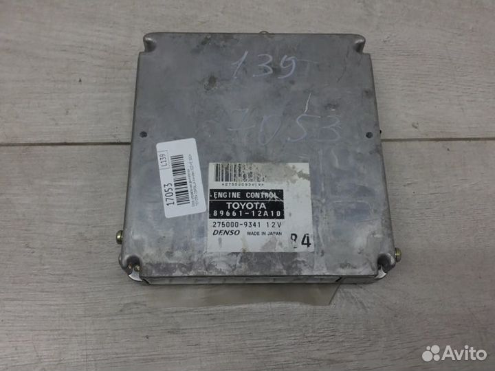 Блок управления двигателем Toyota Corolla хэтчбек