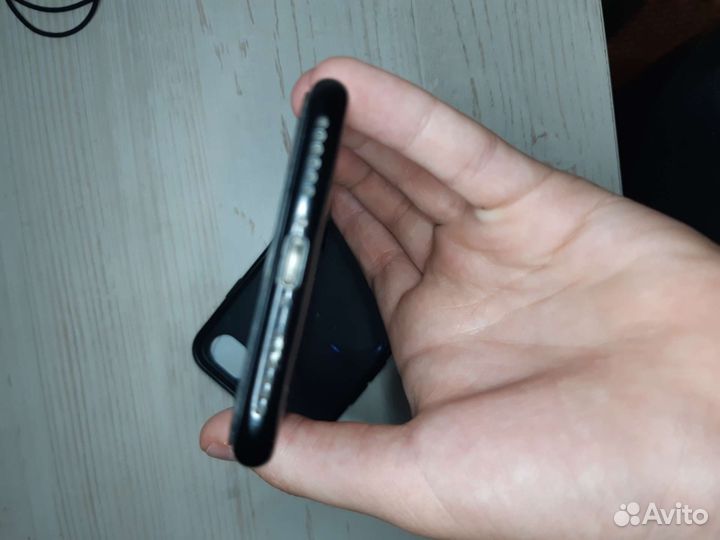 Мобильные телефоны бу iPhone 7