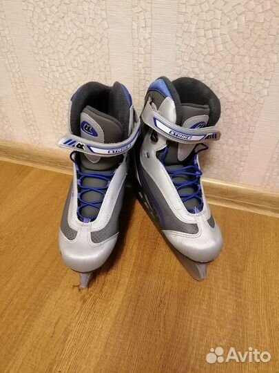 Коньки хоккейные 40-41 размер