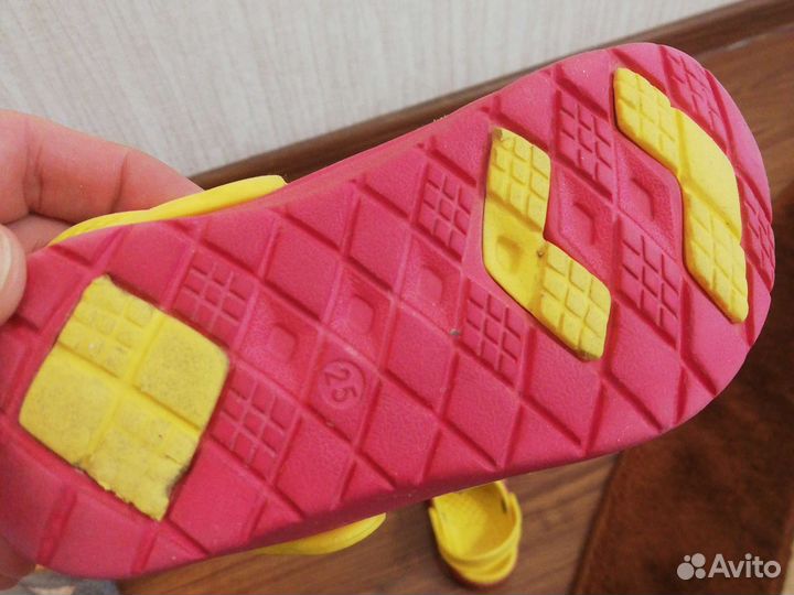 Сланцы детские crocs