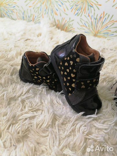 Кроссовки для девочки