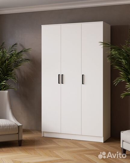Шкаф белый